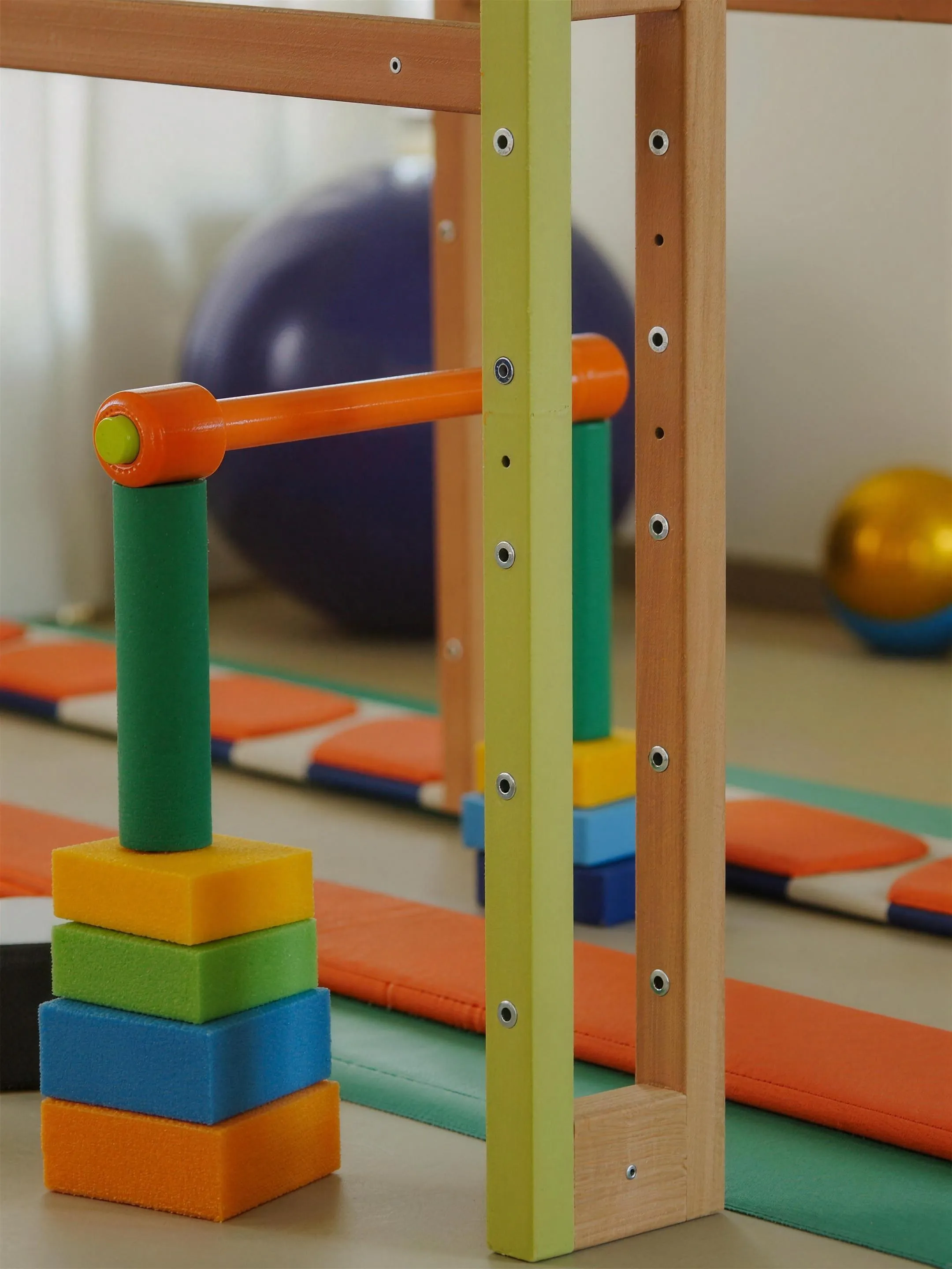 Oefenmateriaal voor kinderfysiotherapie in de praktijkruimte